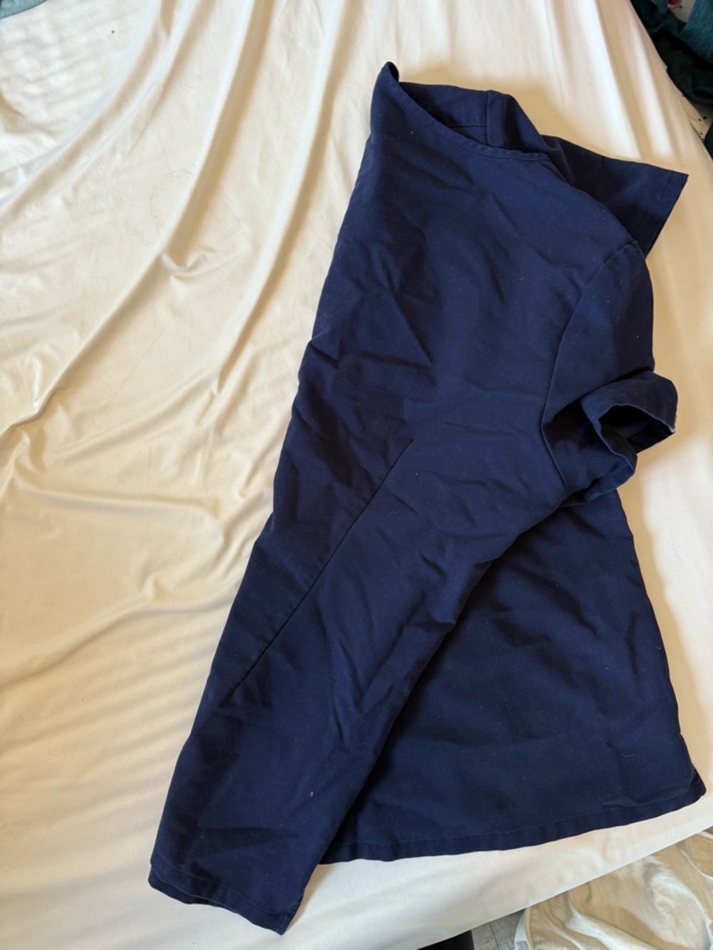 Figs Scrub top in Navy in size medium